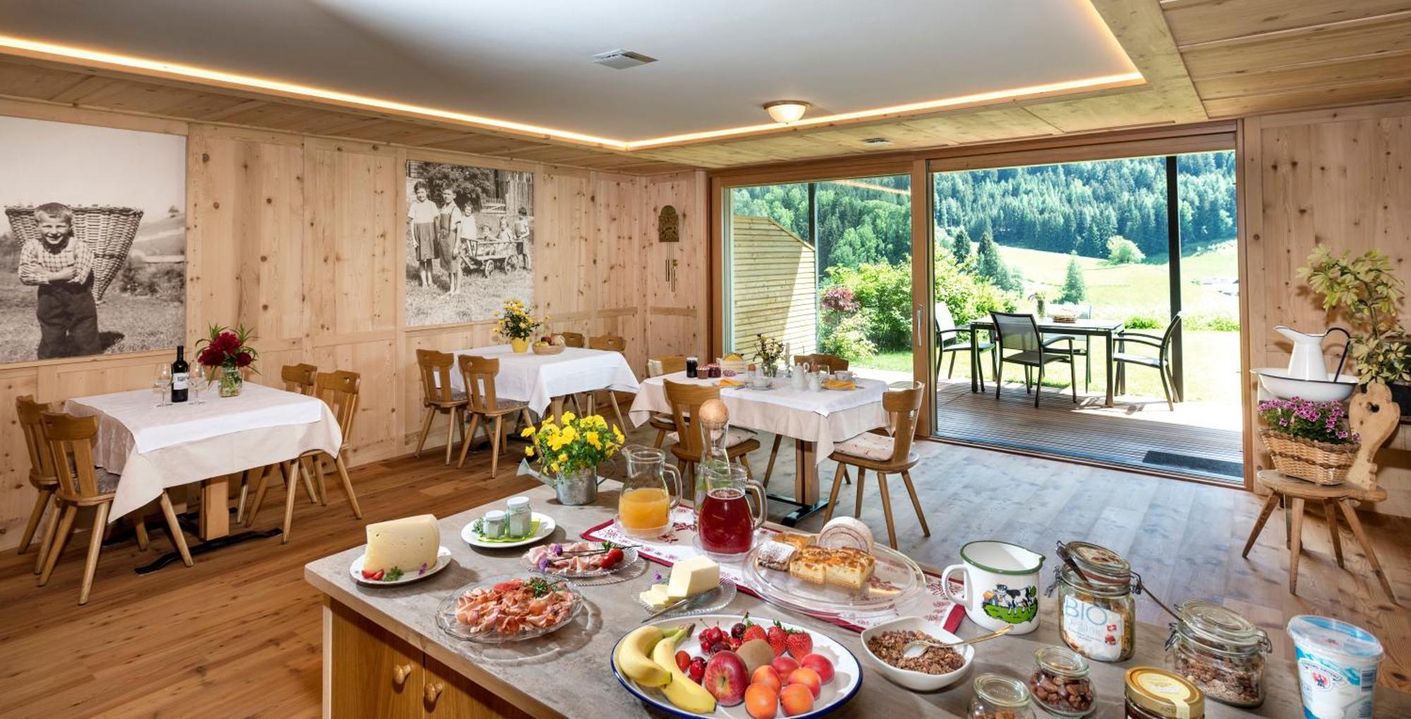 Peterwieshof Funes  Extérieur photo